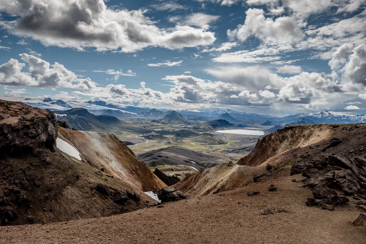 De Laugavegur wandeling op IJsland met mooi zicht op Alftavatn.